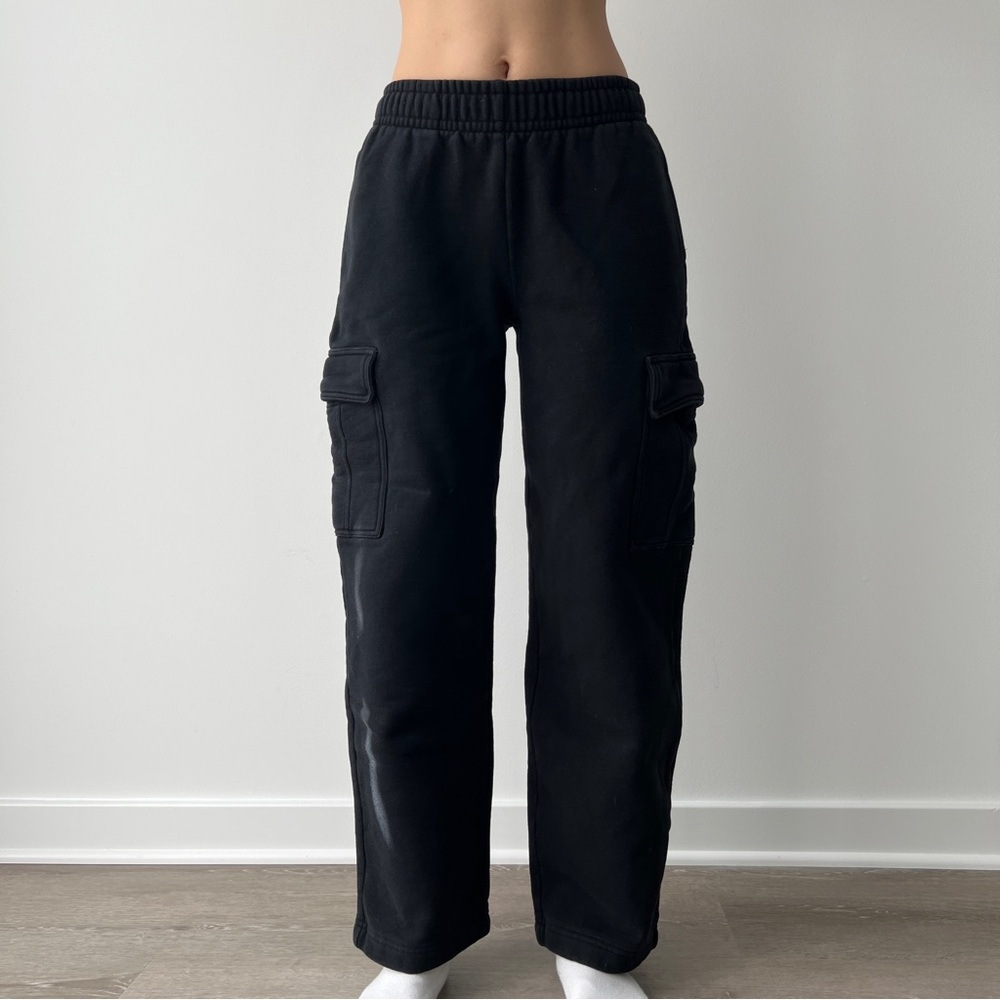 Aritzia Tna Cozy Fleece Mega Cargo Oversized Wide-Leg Sweatpants Black 2XS Short - Picture 4 of 9